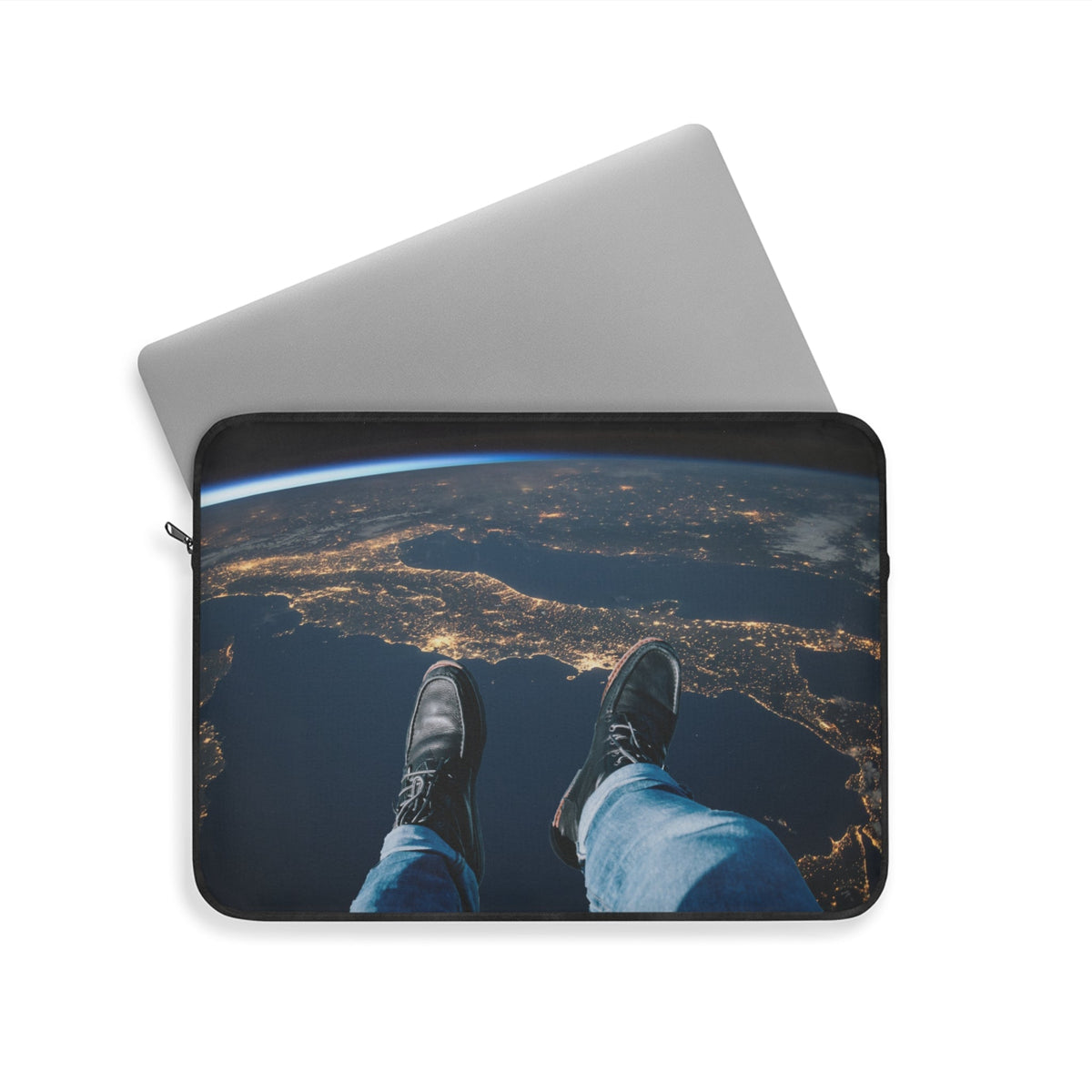 Thought in space - Laptop Sleeve