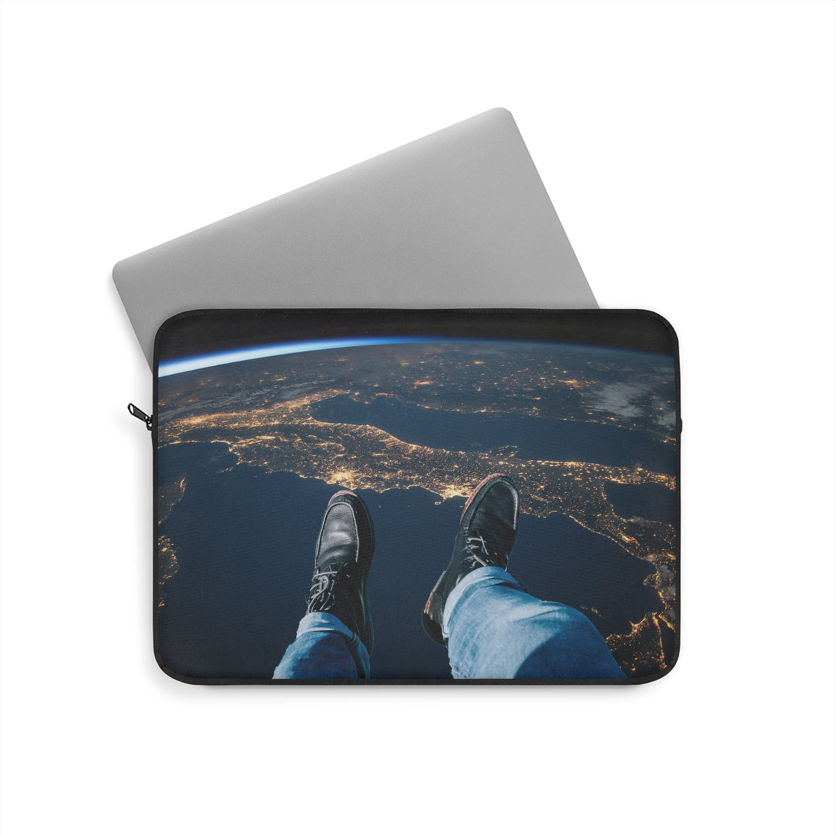 Thought in space - Laptop Sleeve