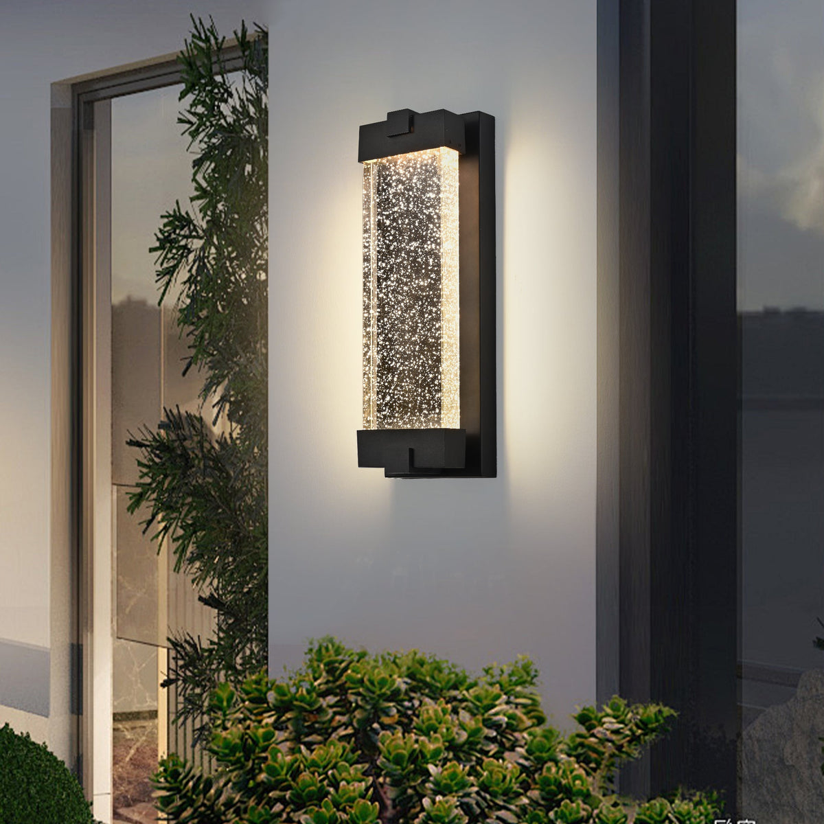 Black Aluminum Finish Outdoor Wall Light