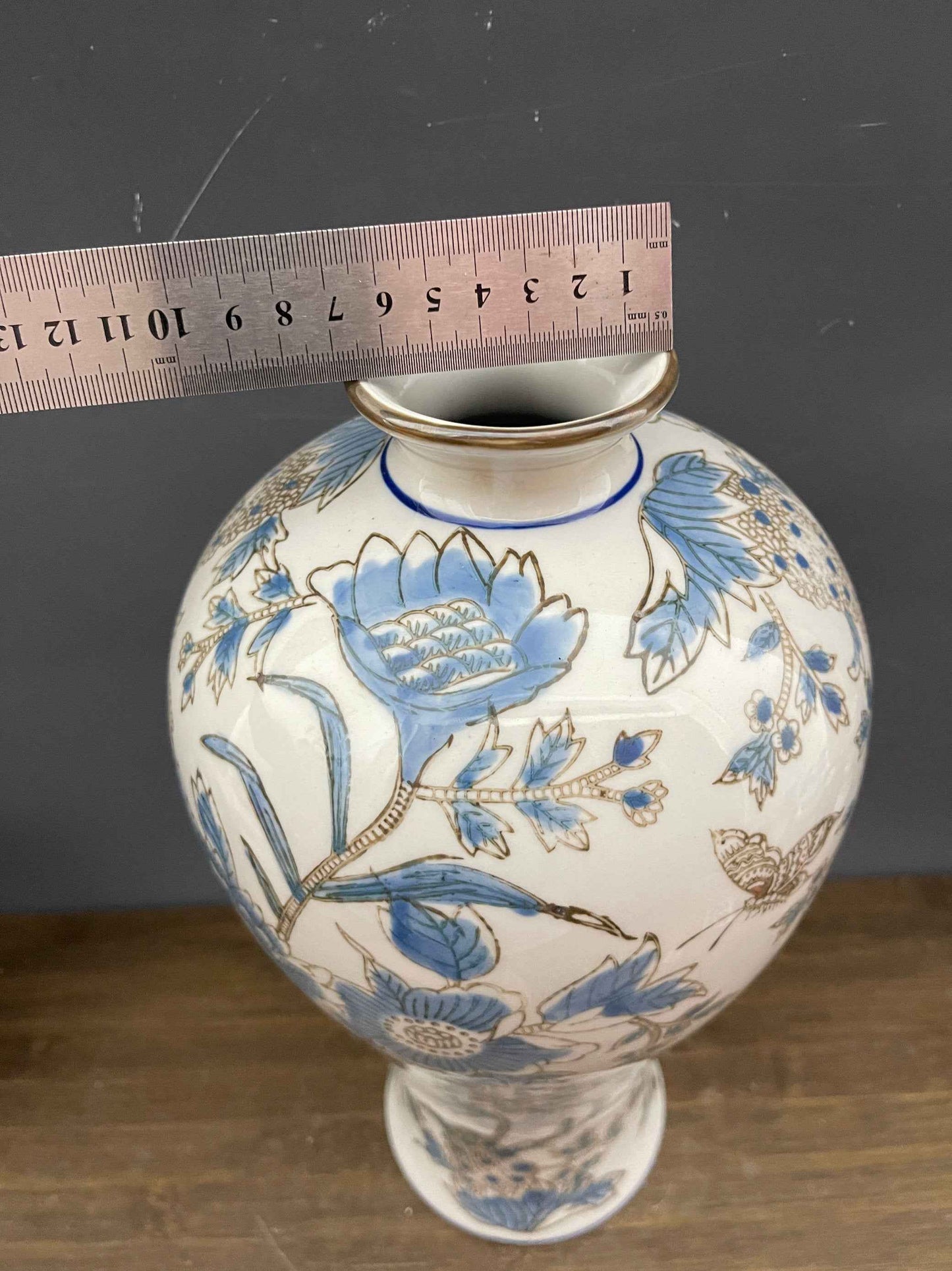 Hand‑Painted Blue and White Porcelain Ceramic Vase