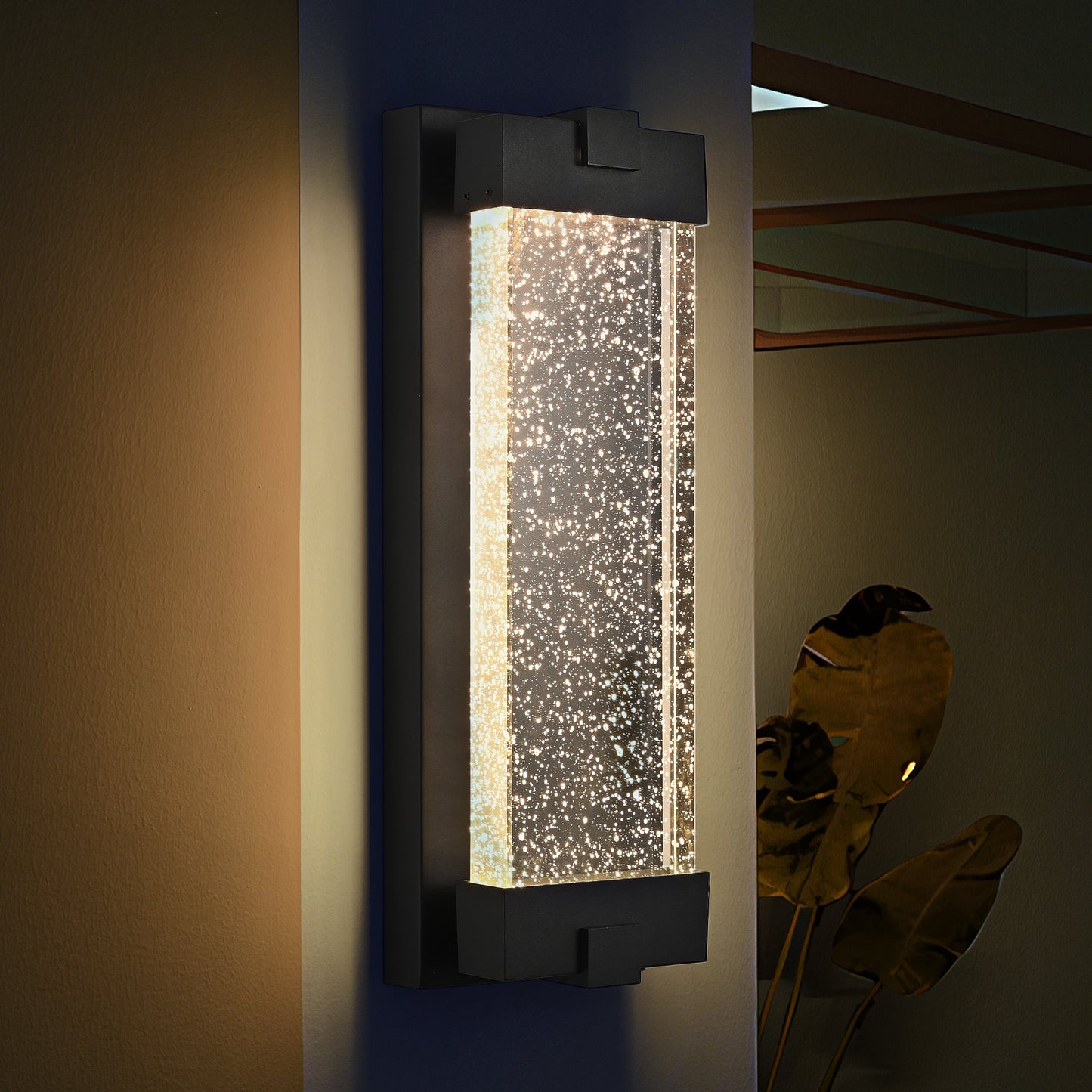 Black Aluminum Finish Outdoor Wall Light