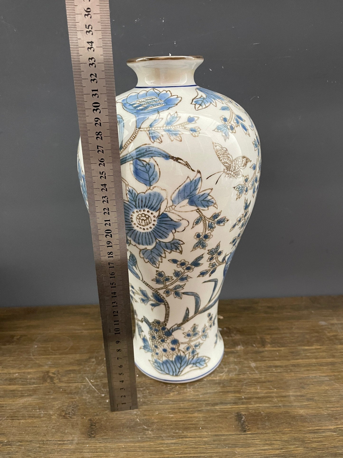 Hand‑Painted Blue and White Porcelain Ceramic Vase